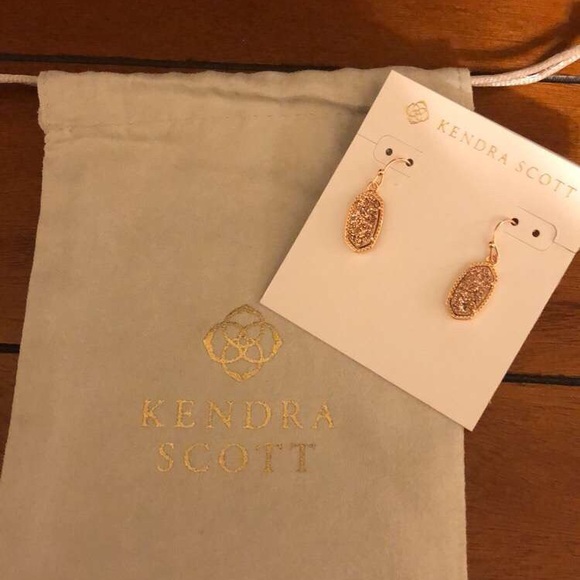 Kendra Scott Earrings - Picture 1 of 3